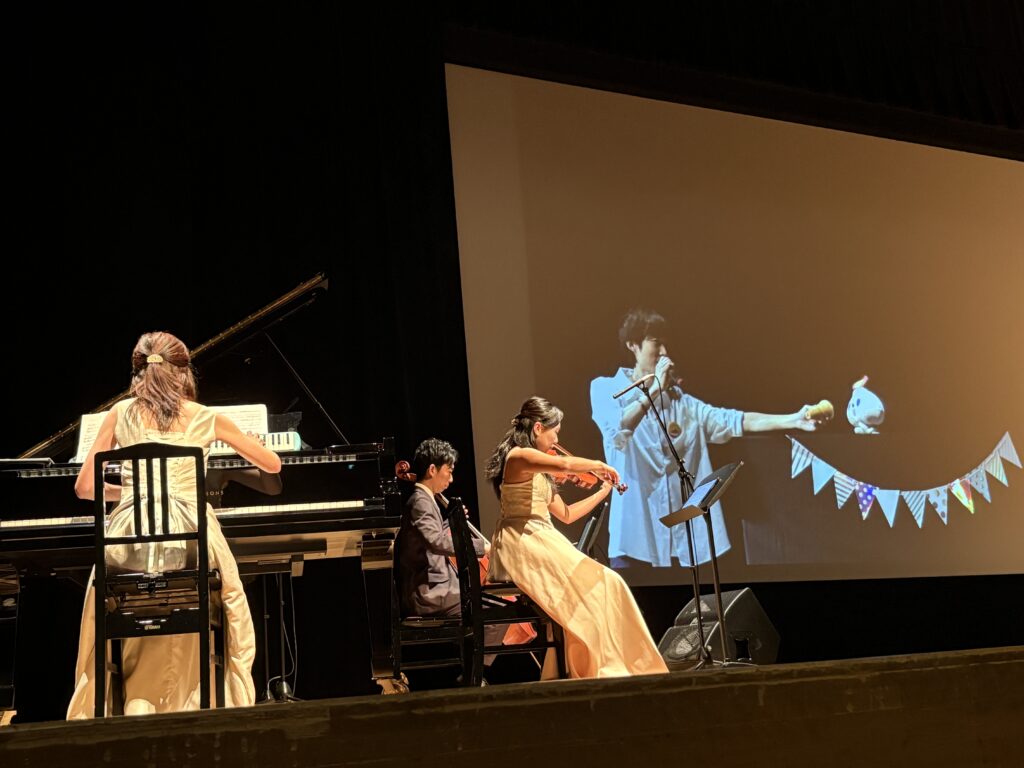 子ども向けイベントライブ絵本。読み聞かせ×ミュージカル×コンサートの体験型ルーミーパーク「子供向けコンサート」