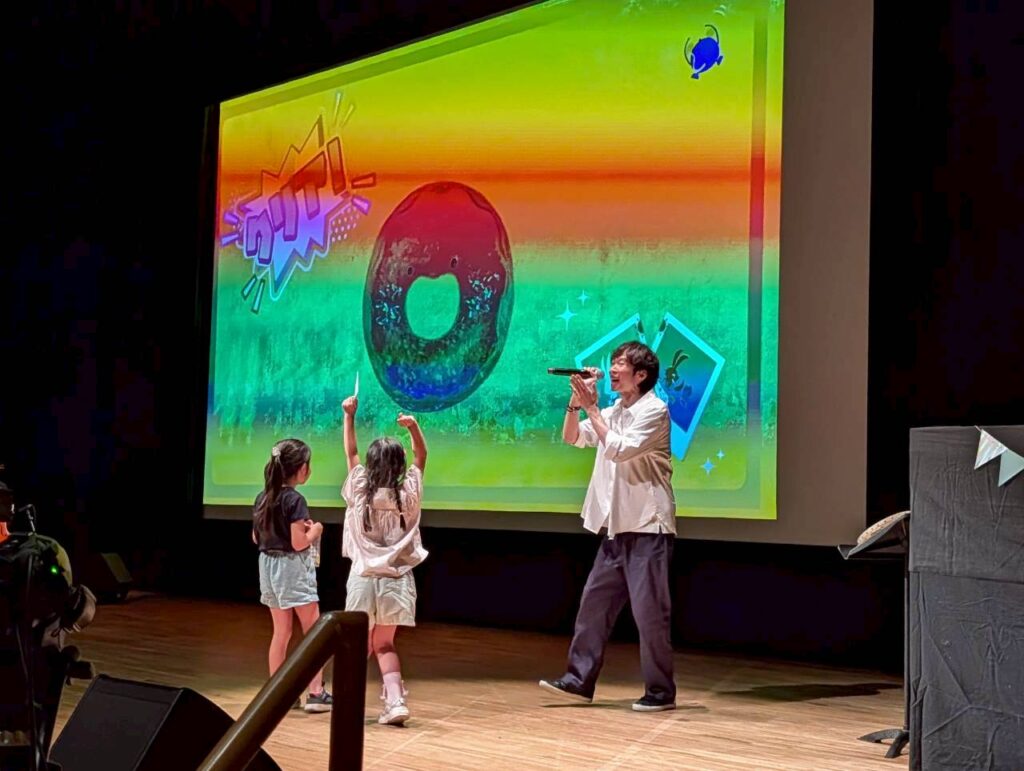 子ども向けイベントライブ絵本。読み聞かせ×ミュージカル×コンサートの体験型ルーミーパーク「こども体験型イベント」
