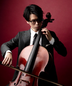 チェロ  佐藤慧