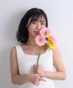 俳優/　松本香穂