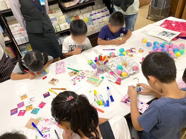 絵本読み聞かせ,絵本人気,読み聞かせ絵本,絵本おすすめ,絵本作家,絵本作家になるには,イラストレーター,mimiunjour