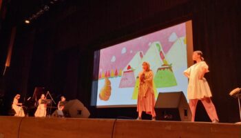 人気絵本読み聞かせイベントライブ絵本ルーミーパークの公園は11月3日